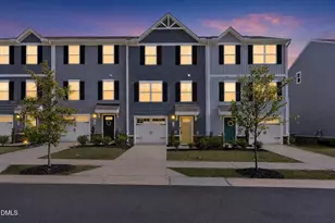 424 Emerald Shire Wy, Zebulon, NC 27597 - Photo 2
