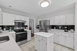 12113 Townmeade Ct, Raleigh, NC 27613 - Photo 20