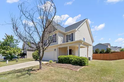 859 Bridlemine, Fuquay-Varina, NC 27526 - Photo 2