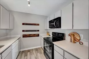 150 Carmichael Ct, Cary, NC 27511 - Photo 14