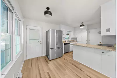 1019 Garden Court, Burlington, NC 27215 - Photo 10