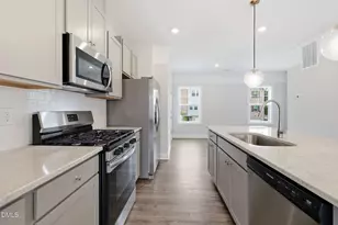 2030 Fishamble St, Fuquay-Varina, NC 27526 - Photo 28