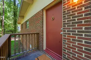 1808 Fairley Dr, Raleigh, NC 27607 - Photo 2