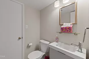 1101 Gunnison Pl, Raleigh, NC 27609 - Photo 10