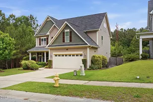 204 Sweet Violet Dr, Holly Springs, NC 27540 - Photo 2