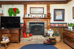 303 Chaucer Ct, Dunn, NC 28334 - Photo 8