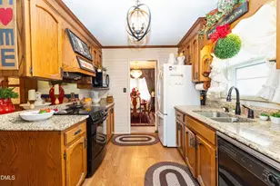 303 Chaucer Ct, Dunn, NC 28334 - Photo 10