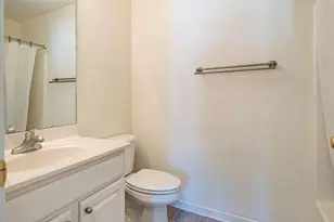 245 Plaza Dr, Chapel Hill, NC 27517 - Photo 18