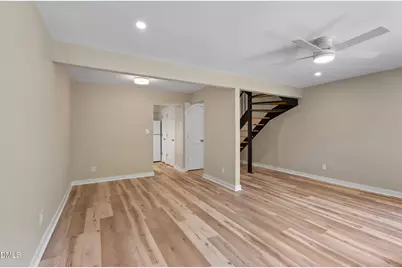 220 Elizabeth Street #Apt C10, Chapel Hill, NC 27514 - Photo 4