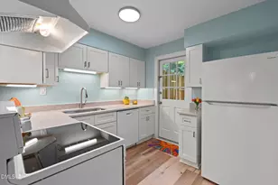 220 Elizabeth St, Chapel Hill, NC 27514 - Photo 8