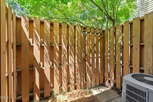 220 Elizabeth St, Chapel Hill, NC 27514 - Photo 20