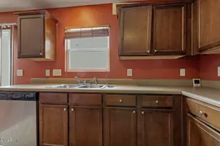 3723 Charleston Park Dr, Raleigh, NC 27604 - Photo 16