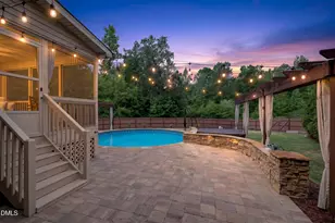 134 Chippenham Ct, Clayton, NC 27520 - Photo 2