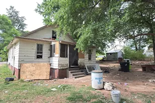 1310 2nd St, Henderson, NC 27536 - Photo 2