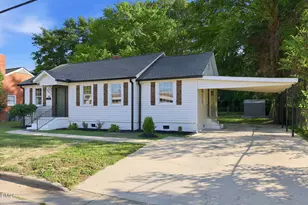 408 E Canary St, Dunn, NC 28334 - Photo 2