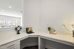 709 Toulouse Ct, Cary, NC 27519 - Photo 10