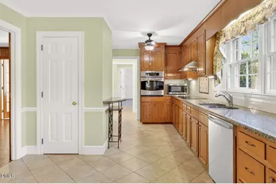 3007 Charwood Place, Raleigh, NC 27612 - Photo 12