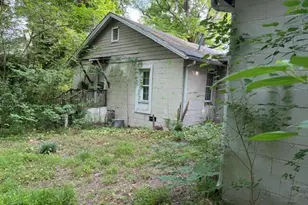 802 Walser Pl, Raleigh, NC 27601 - Photo 14