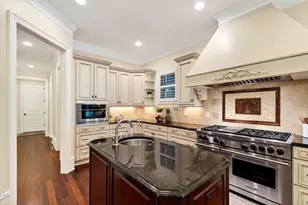 2805 Anderson Dr, Raleigh, NC 27608 - Photo 8
