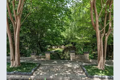 2501 Kenmore Drive, Raleigh, NC 27608 - Photo 4