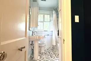 2501 Kenmore Dr, Raleigh, NC 27608 - Photo 36