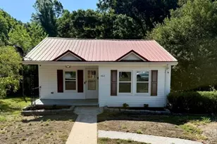 302 Broad St, Roxboro, NC 27573 - Photo 1