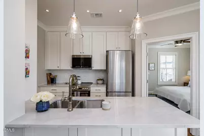 607 Smedes Place #B, Raleigh, NC 27605 - Photo 8