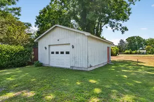 403 S Pearl St, Princeton, NC 27569 - Photo 44