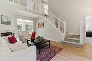 105 Colby Pl, Chapel Hill, NC 27517 - Photo 2