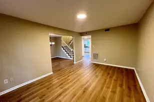 923 Hampshire Ct, Cary, NC 27511 - Photo 10