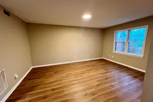 923 Hampshire Ct, Cary, NC 27511 - Photo 6