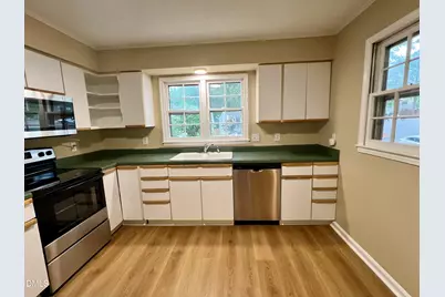 923 Hampshire Court, Cary, NC 27511 - Photo 8