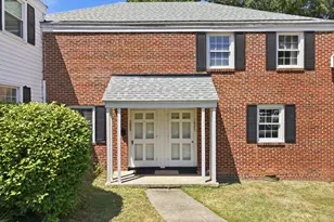 1027 St Marys St, Raleigh, NC 27605 - Photo 2