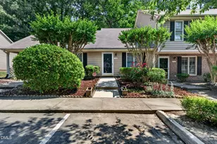 19 Crystal Oaks Ct, Durham, NC 27707 - Photo 2
