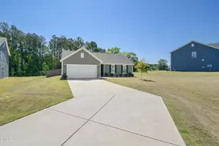22 McIntosh Ct, Fuquay Varina, NC 27526 - Photo 2