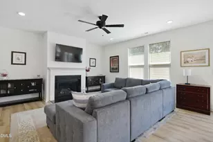 22 McIntosh Ct, Fuquay Varina, NC 27526 - Photo 4