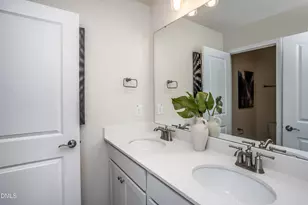 293 Ravenscraig Park Pl, Raleigh, NC 27603 - Photo 16