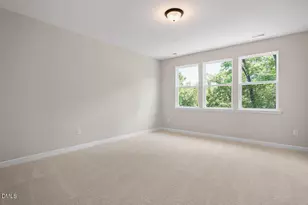 315 Queens Ferry Ln, Aberdeen, NC 28315 - Photo 10