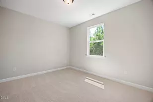 315 Queens Ferry Ln, Aberdeen, NC 28315 - Photo 16