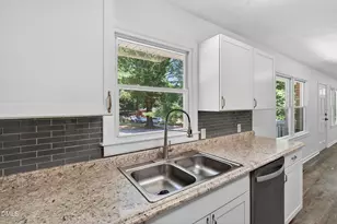 904 Seabrook Rd, Raleigh, NC 27610 - Photo 8