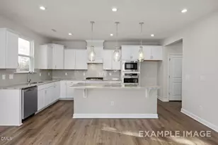 323 Queensferrry Ln, Southern Pines, NC 28387 - Photo 2