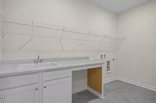 323 Queensferrry Ln, Aberdeen, NC 28315 - Photo 22
