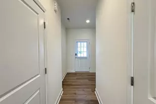 947 Kensley Grv Ln, Fuquay-Varina, NC 27526 - Photo 4