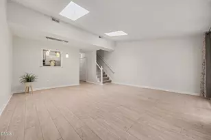 302 Standish Dr, Chapel Hill, NC 27517 - Photo 6