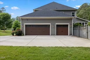 740 Peninsula Forest Pl, Cary, NC 27519 - Photo 4
