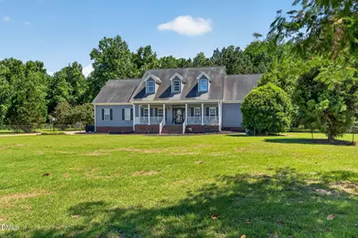 137 Bayberry Lane, Smithfield, NC 27577 - Photo 2