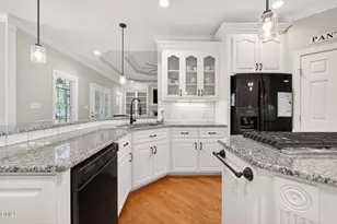 137 Bayberry Ln, Smithfield, NC 27577 - Photo 4