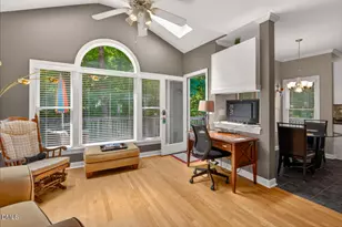105 Highstream Pl, Chapel Hill, NC 27516 - Photo 10