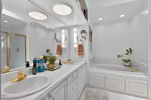 105 Highstream Pl, Chapel Hill, NC 27516 - Photo 32