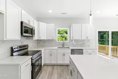 803 Lakeside Avenue, Burlington, NC 27217 - Photo 12